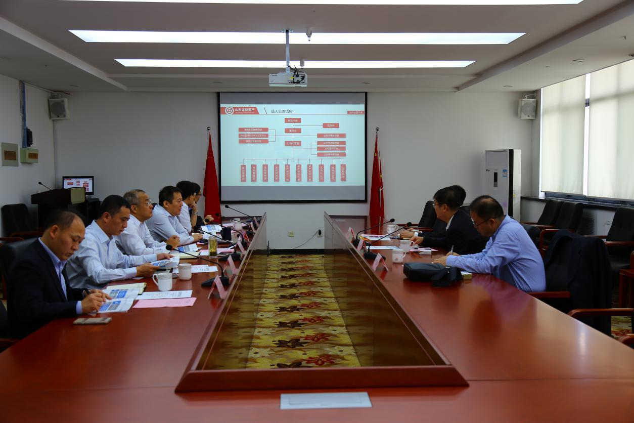 川發資管總經理(lǐ)蒙宇帶隊赴同業進行調研考察
